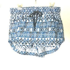 Gianni Bini Aztec Tribal Print Shorts SZ L